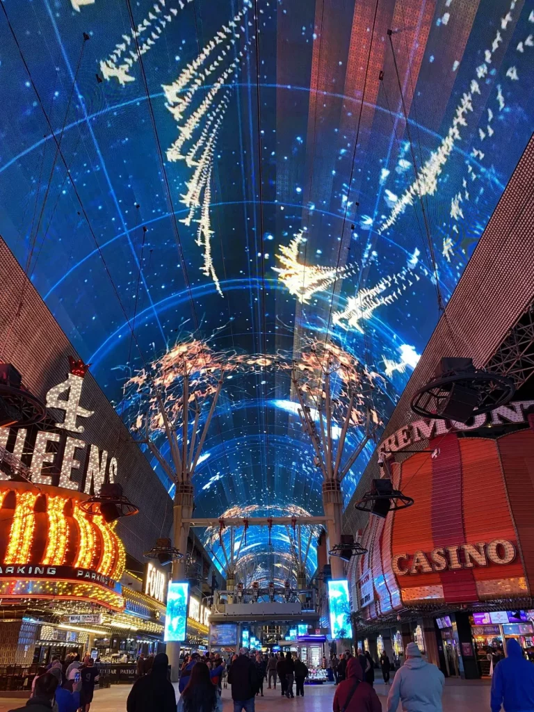 Fremont Street, la calle más característica de Downtown Las Vegas
