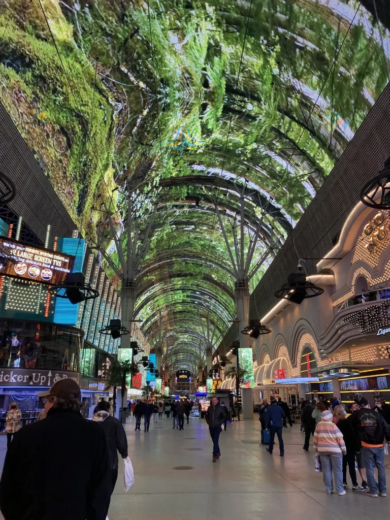 Fremont Street, la calle más característica de Downtown Las Vegas