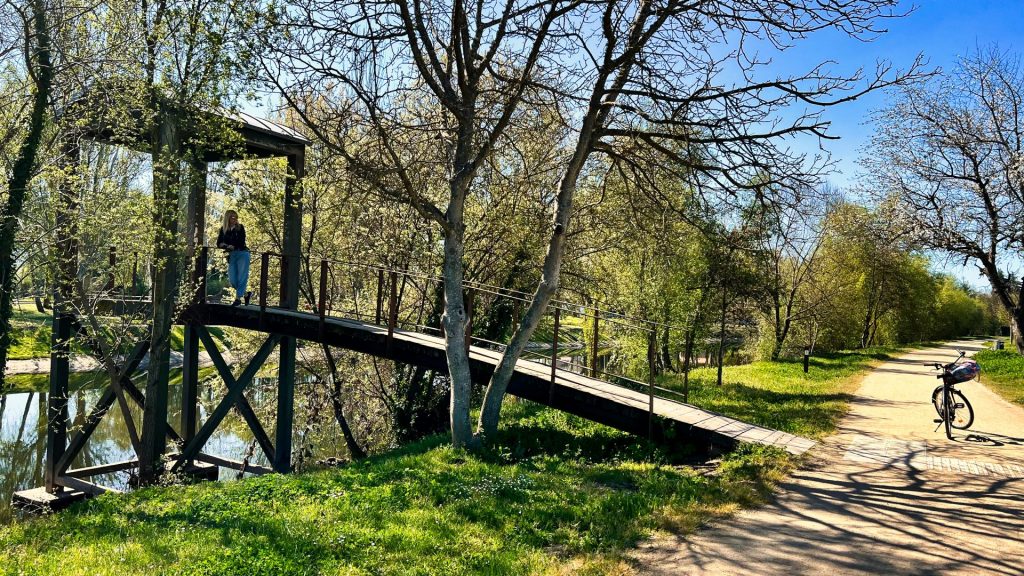 Chaves cuenta con un agradable paseo fluvial