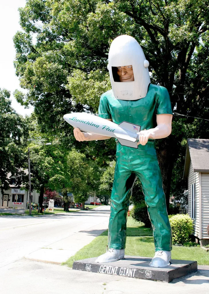 Estatua del Gemini Giant en la Ruta 66 en Wilmington, Illinois.