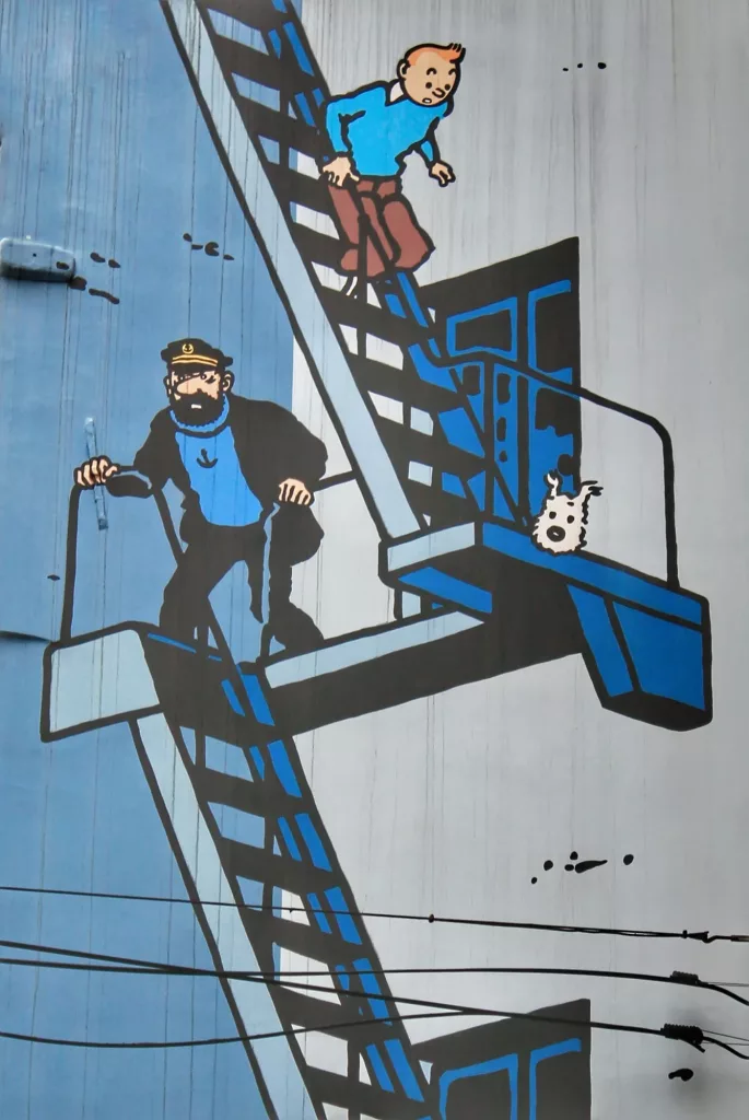 Mural de Tintín en Bruselas con el Capitán Haddock y Milú