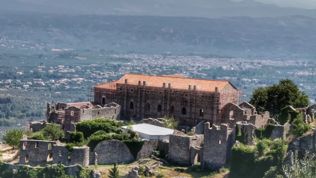 Palacio de los Déspotas en Mistrás, una vista épica del Peloponeso