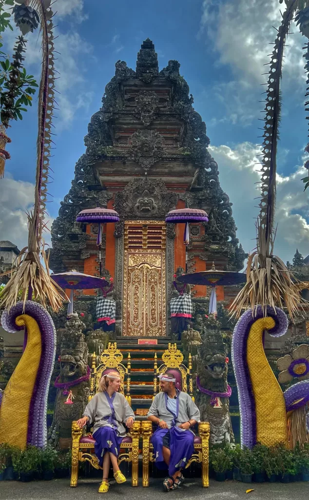 Nosotros en Pura Taman Saraswati, Ubud, un templo lleno de historia y tradición en Bali