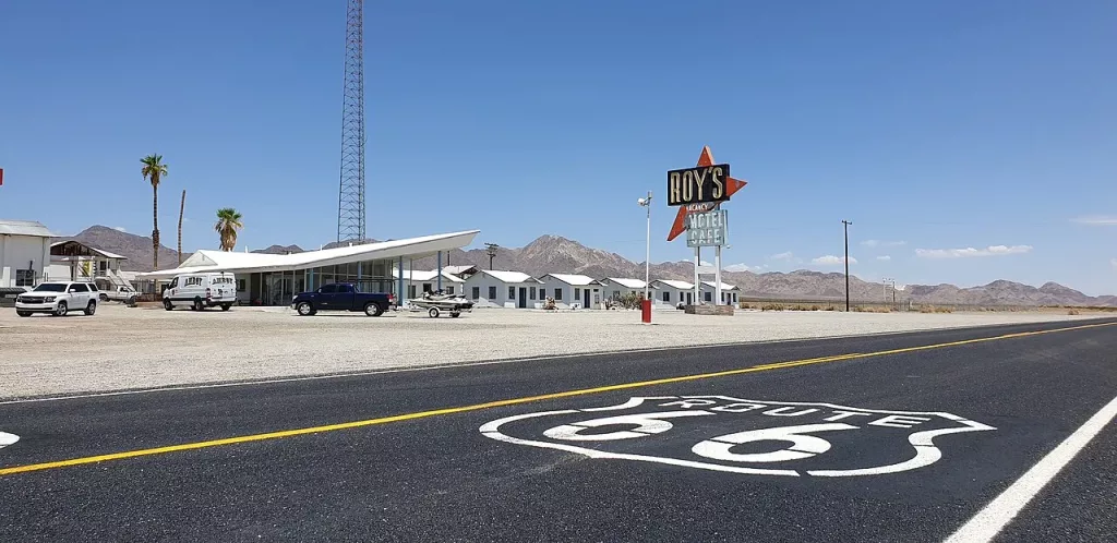 Roy's Motel & Café en Amboy, un clásico de la Ruta 66 en California